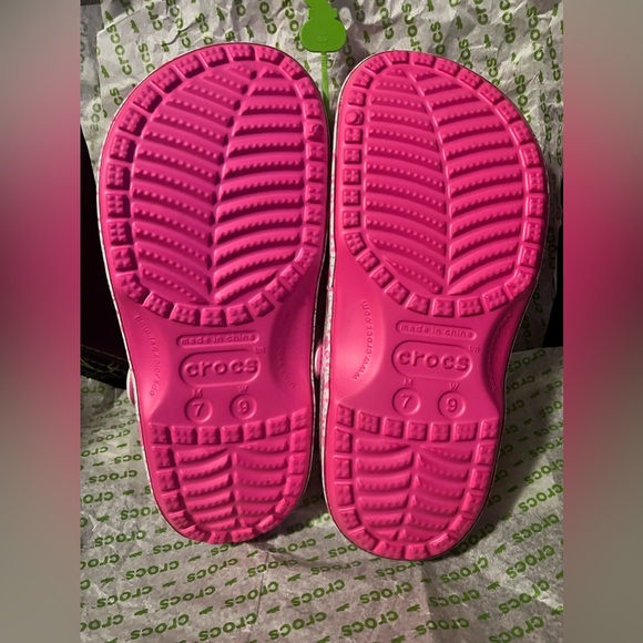 Barbie Crocs M7/W9 BNWT - Picture 2 of 4